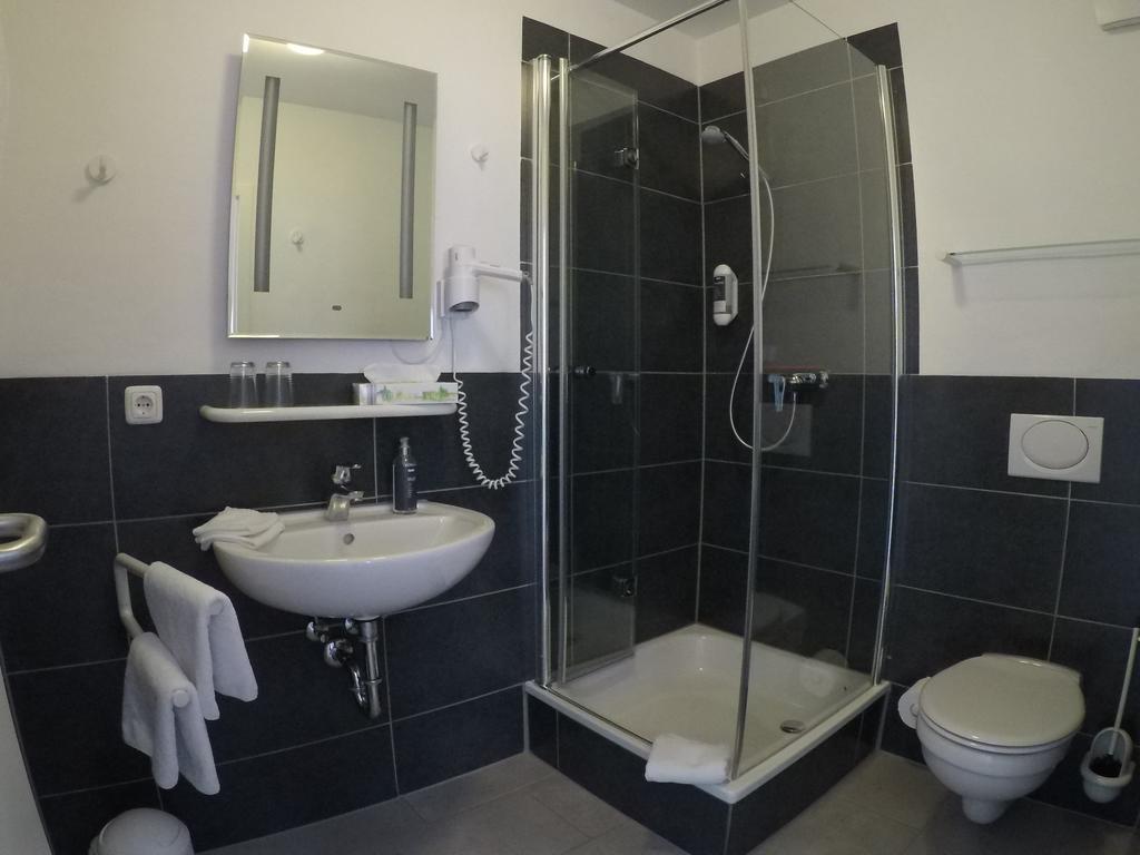 Pension Am Weinberg Bed & Breakfast Mainstockheim Zewnętrze zdjęcie